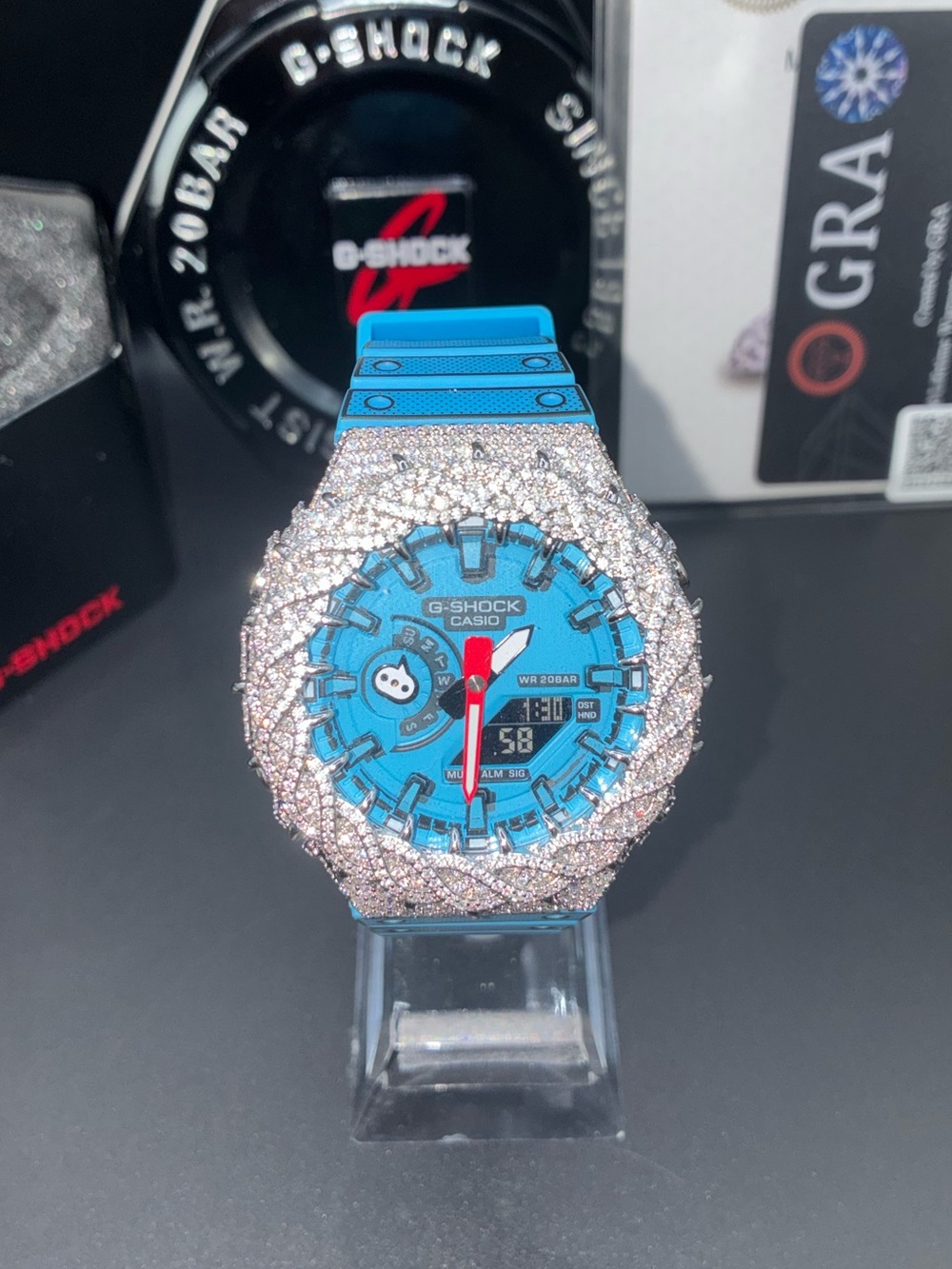 CasioOak Fully Custom Moissanite Bezel GShock
Box & Papers Included✅